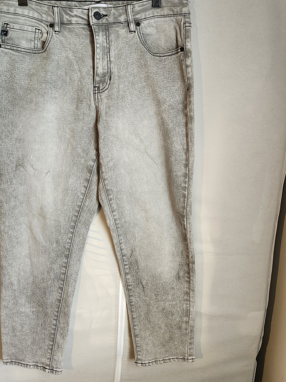 KanCan Washed Light Gray Slim Straight Jeans
